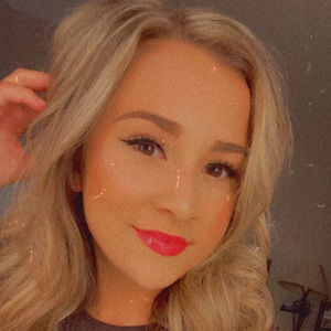 Meet your Posher, Marissa